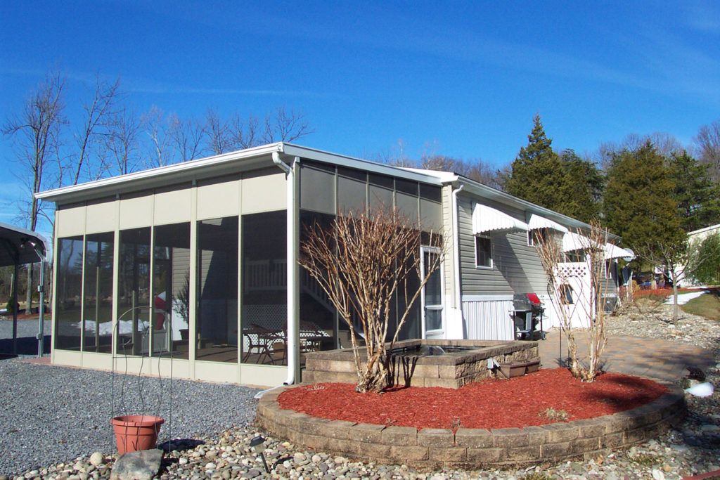 2 inch screen room enclosure on a residential home