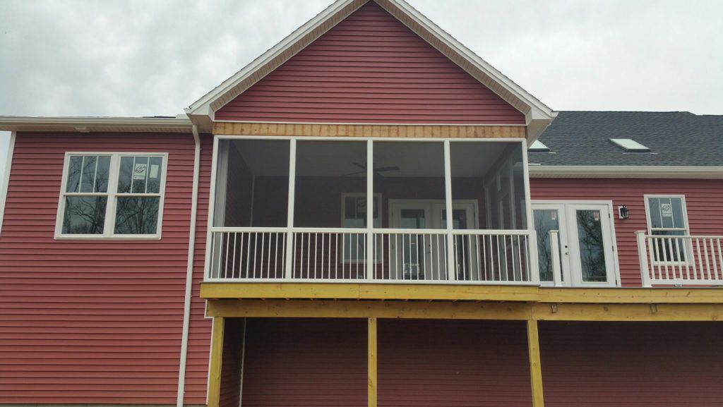Elite 2000 screen enclosure on a residential home